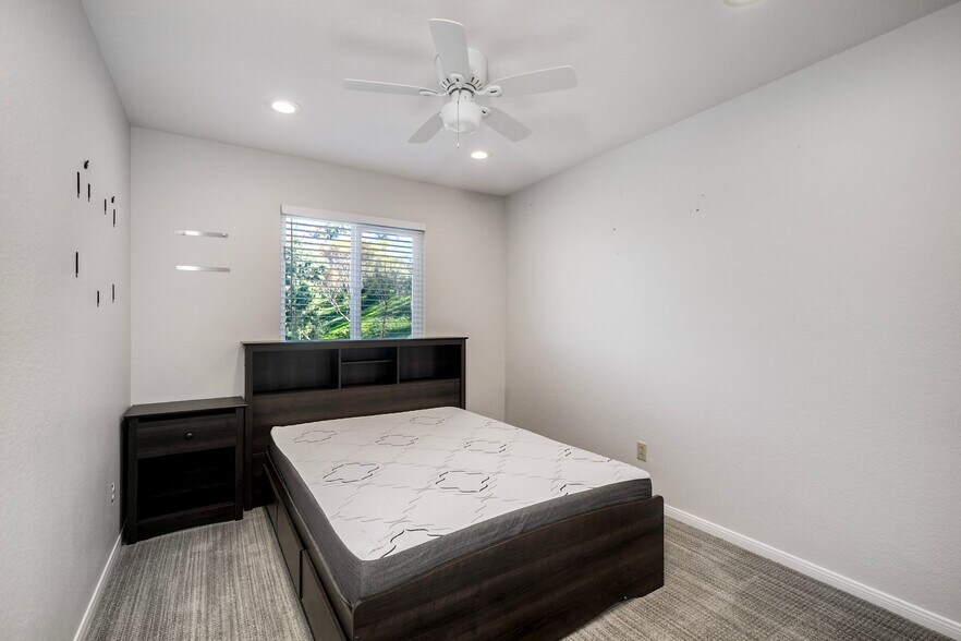 More Photos Of 6809 Corintia St, Carlsbad Multifamily For Sale
