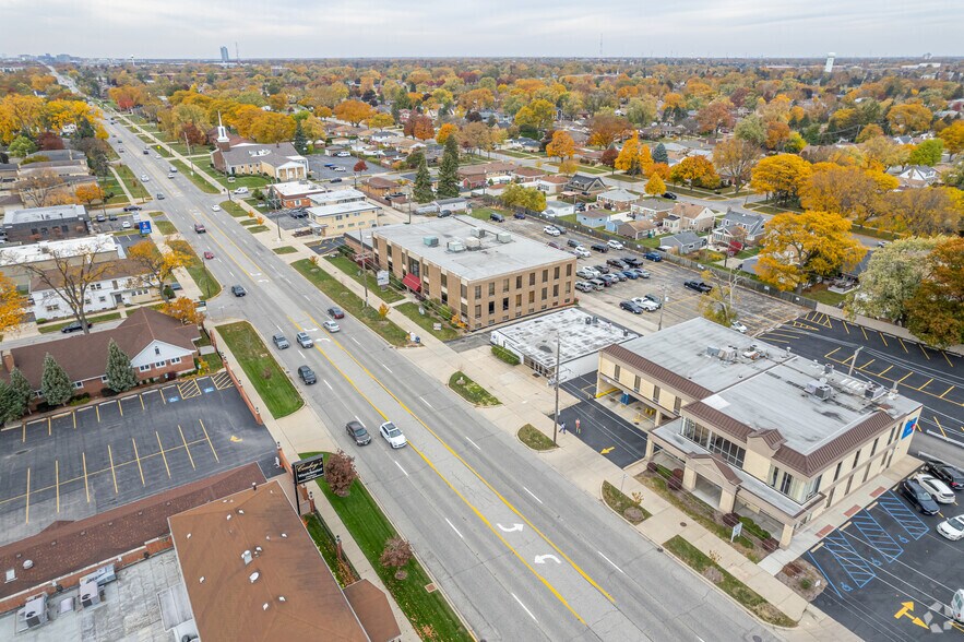 More Photos Of 10500 W Cermak Rd, Westchester Bank For Sale
