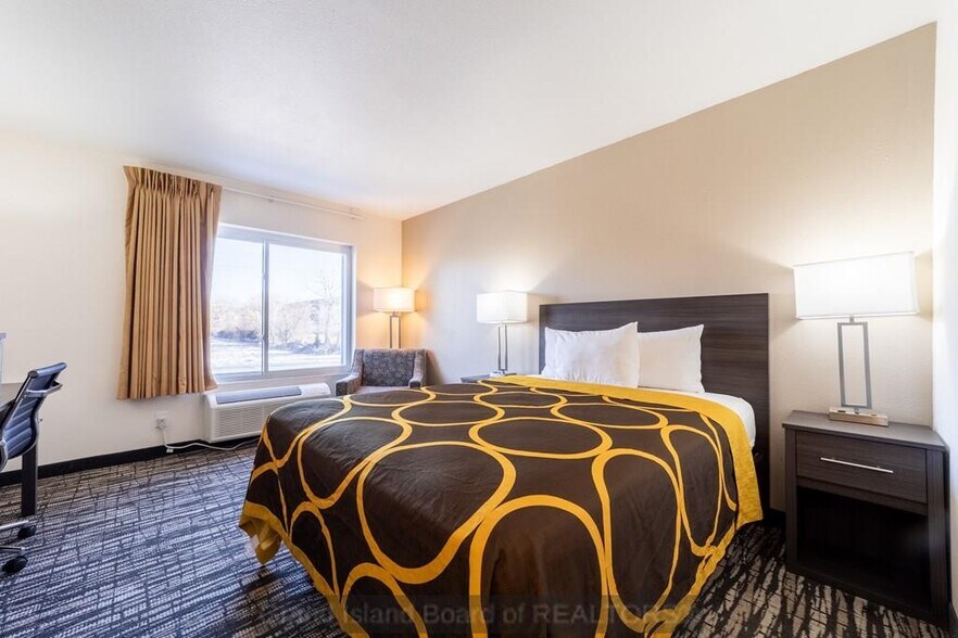 More Photos Of 3205 S Locust St, Grand Island Hotel For Sale