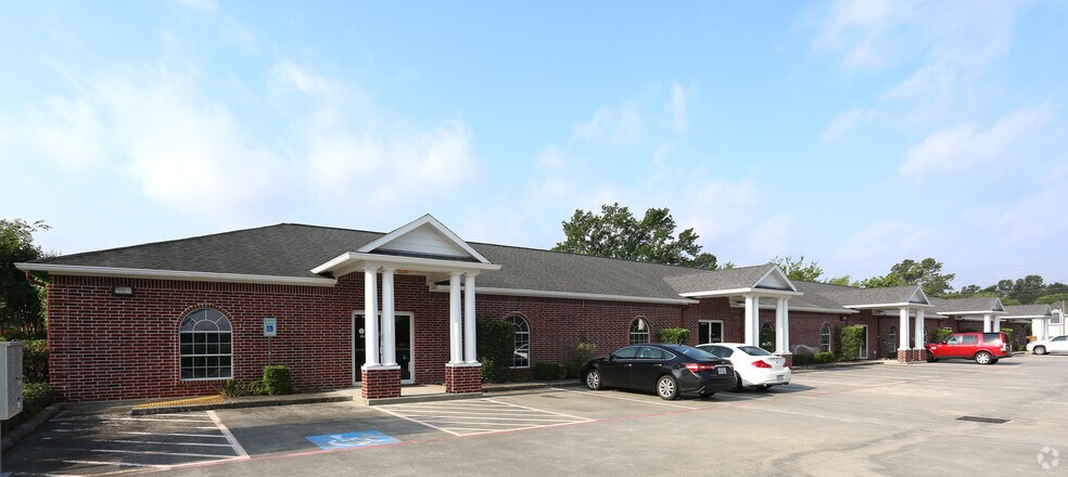 Primary Photo Of 12111 Spring Cypress Rd, Tomball Medical For Lease