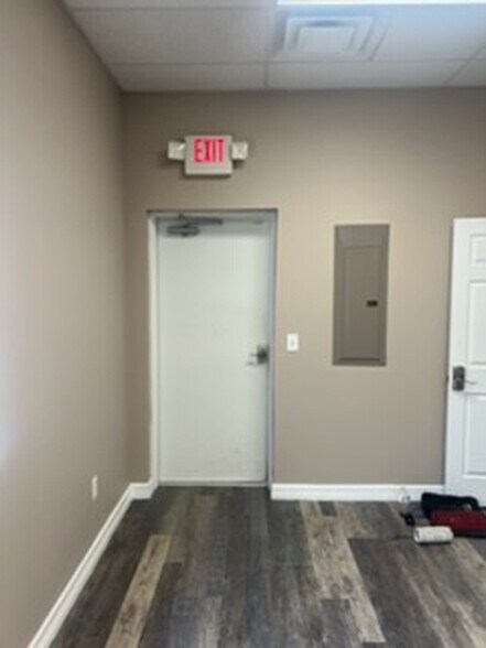 More Photos Of 16518 House Hahl Rd, Cypress Unknown For Lease