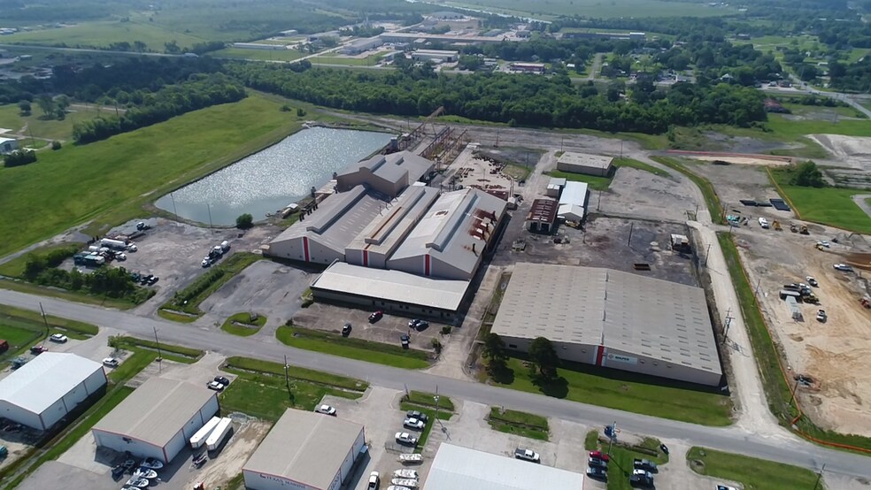 More Photos Of 6817 Industrial Rd, Beaumont Manufacturing For Sale