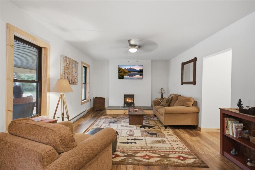 More Photos Of 6275 State Highway 30, Indian Lake Flex For Sale