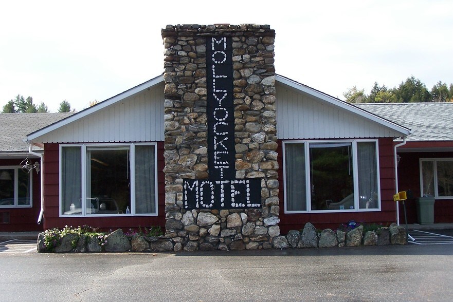 More Photos Of 1132 S Main St, Bryant Pond Hotel For Sale