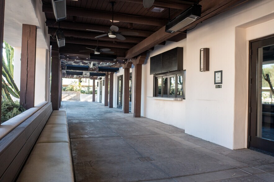 More Photos Of 74225 Highway 111, Palm Desert Restaurant For Lease