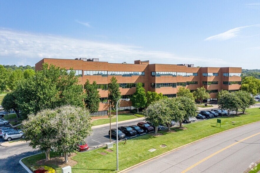 More Photos Of 545 Mainstream Dr, Nashville Office For Lease