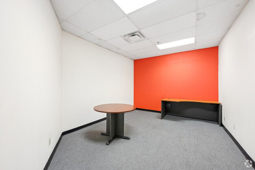 More Photos Of 4375 Las Vegas Blvd N, Las Vegas Storefront For Sale