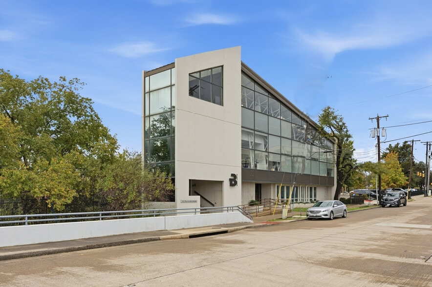 Primary Photo Of 1413 Rio Grande Ave, Fort Worth Office For Sale