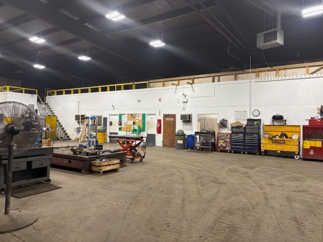 More Photos Of 718 E Main St, Kewanna Industrial For Sale