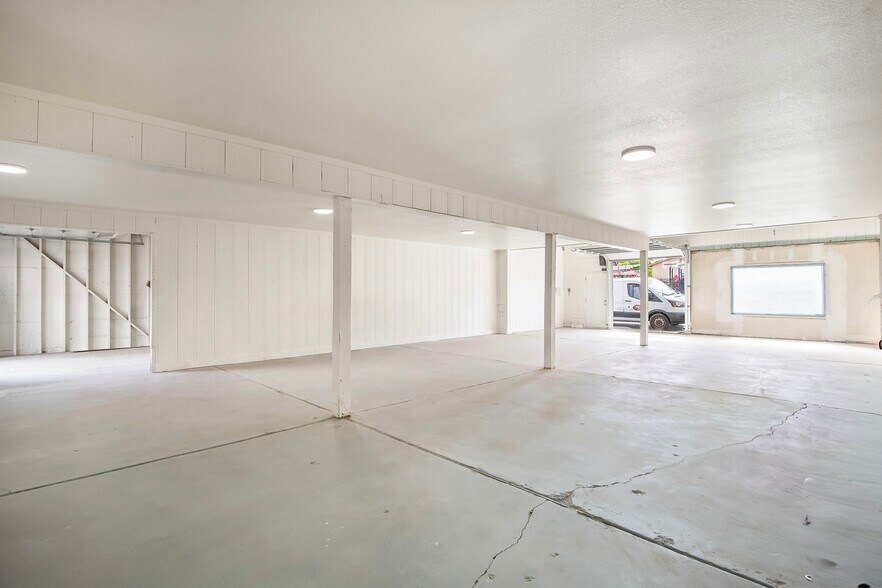 More Photos Of 91 5th Ave, Redwood City Showroom For Sale