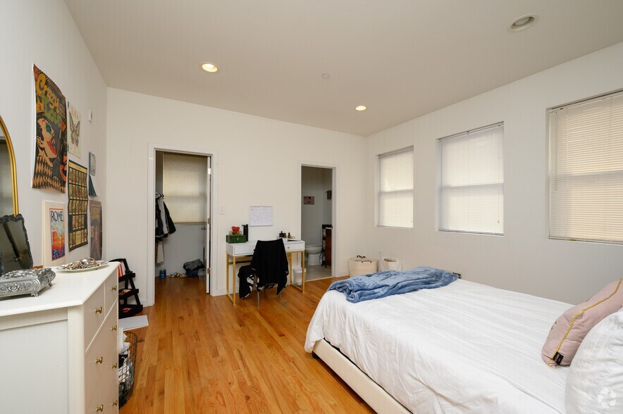 More Photos Of 521 N 34th St, Philadelphia Apartments For Sale