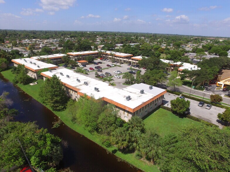 More Photos Of 400 NW 65th Ave, Margate Apartments For Sale