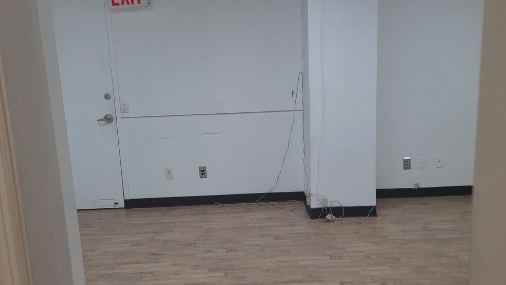 More Photos Of 305 Seventh Ave, New York Office For Lease