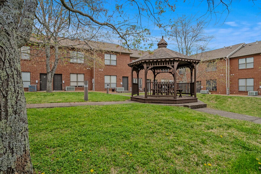 More Photos Of 504 Autumn Springs Ct, Franklin Medical For Sale