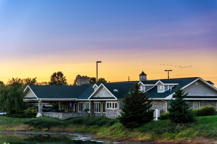 More Photos Of 500 Roscommon Dr, Springfield Golf Course Driving Range For Sale