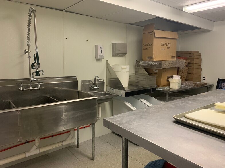 More Photos Of 48 School St, Lincoln Restaurant For Sale