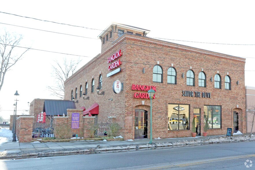Primary Photo Of 417-419 W 21st St, Norfolk Restaurant For Lease