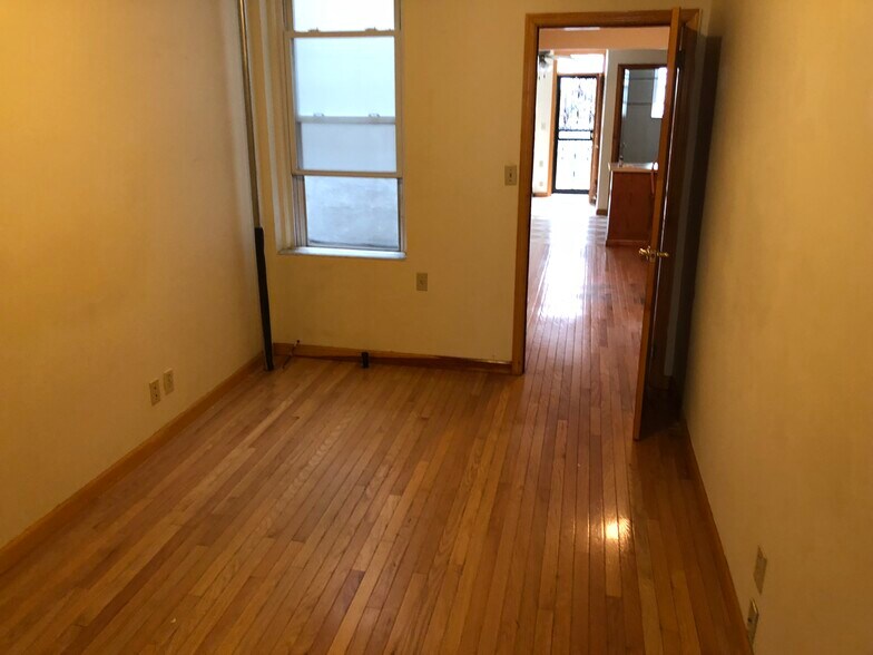 More Photos Of 4605 30th Ave, Astoria Apartments For Sale