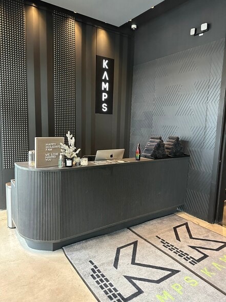 More Photos Of 5200 Wilshire Blvd, Los Angeles Apartments For Lease