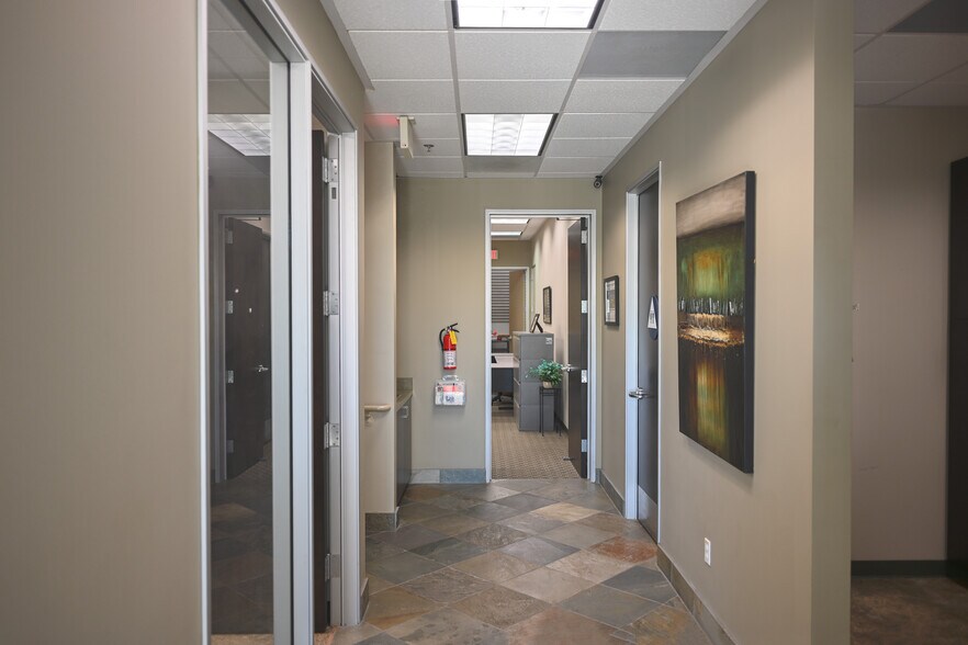 More Photos Of 25235-25251 Avenue Tibbitts, Valencia Manufacturing For Sale