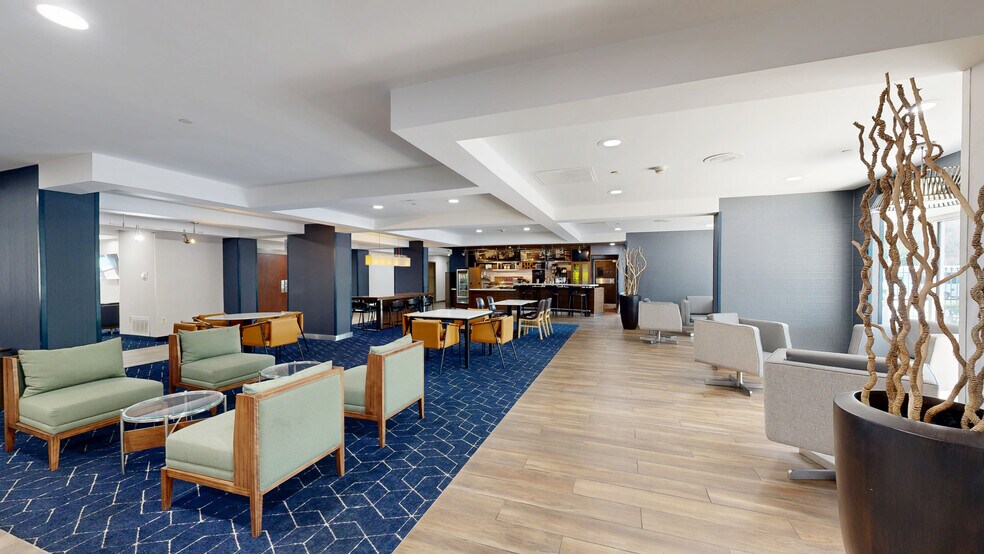 More Photos Of 3076 Kirby Pky, Memphis Hotel For Sale