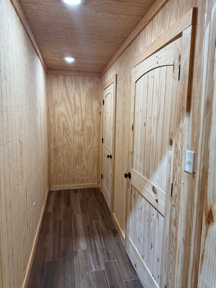 More Photos Of 14359 State Highway 31 E, Brownsboro Warehouse For Sale