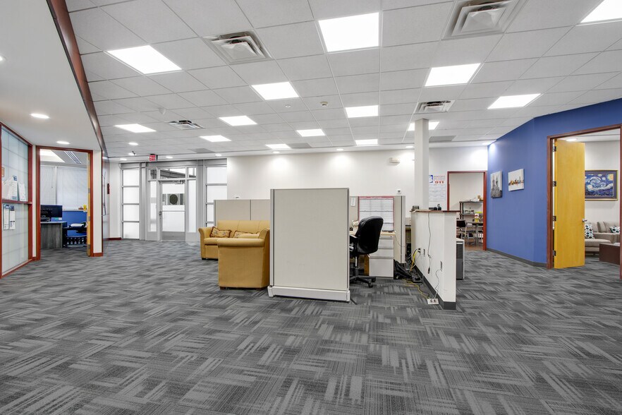 More Photos Of 60 Bryant Woods S, Amherst Medical For Sale