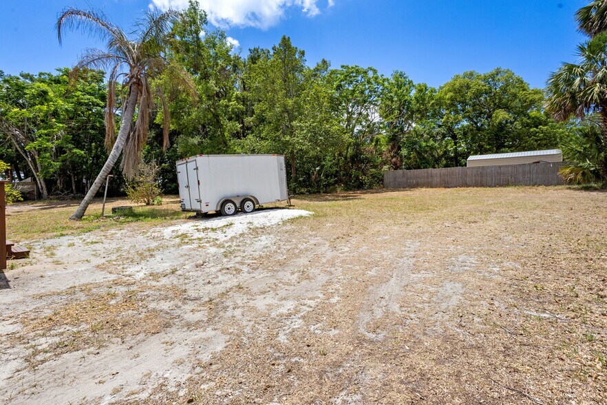 More Photos Of 209 N 14th St, Leesburg Office Residential For Sale