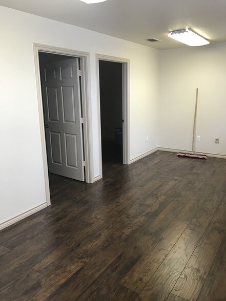 More Photos Of 9975 High Country Ln, Forney Light Manufacturing For Lease