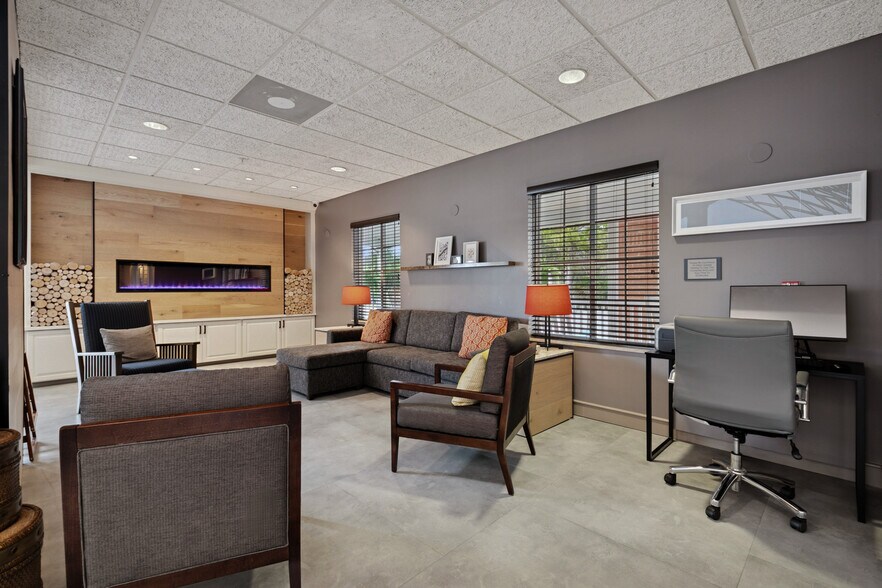 More Photos Of 130 Holiday Blvd, Covington Hotel For Sale