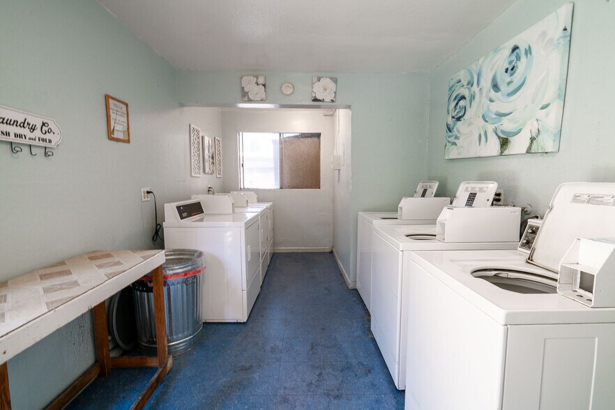 More Photos Of 918 Romneya Dr, Anaheim Apartments For Sale