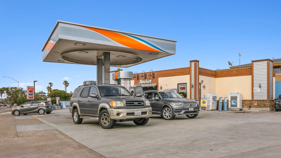 More Photos Of 2305 Sunset Cliffs Blvd, San Diego Freestanding For Sale