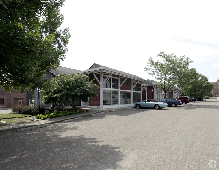 More Photos Of 231-253 Market St, Zanesville Unknown For Lease