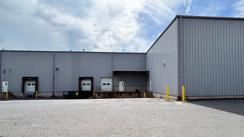 More Photos Of 630 Municipal Dr, Nazareth Manufacturing For Lease
