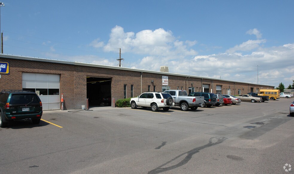 More Photos Of 7152 Washington St, Denver Warehouse For Lease