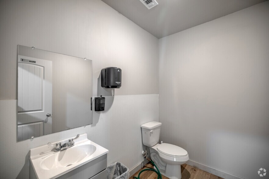 Photo of 1st Floor Ste 5890 B