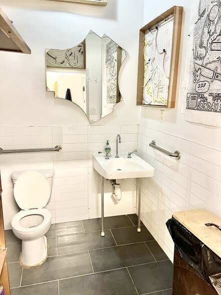 More Photos Of 119 42nd St, Brooklyn Warehouse For Sale