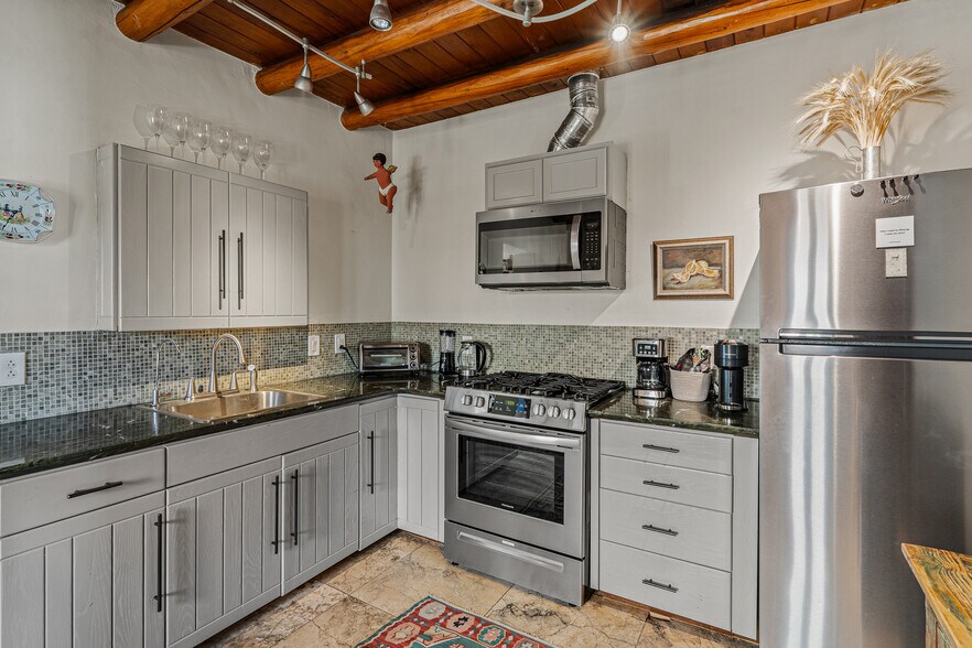 More Photos Of 1315 S St. Francis, Santa Fe Office For Sale