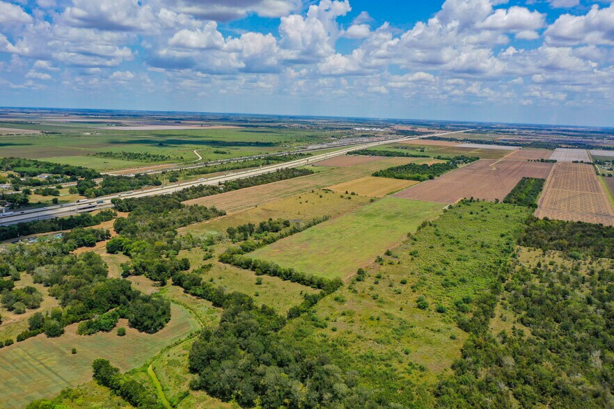 More Photos Of 1210 Darst Road, Beasley Land For Sale