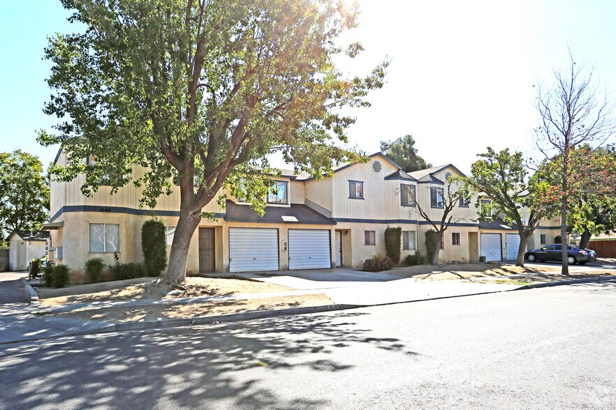 More Photos Of 4140 N Clark St, Fresno Apartments For Sale