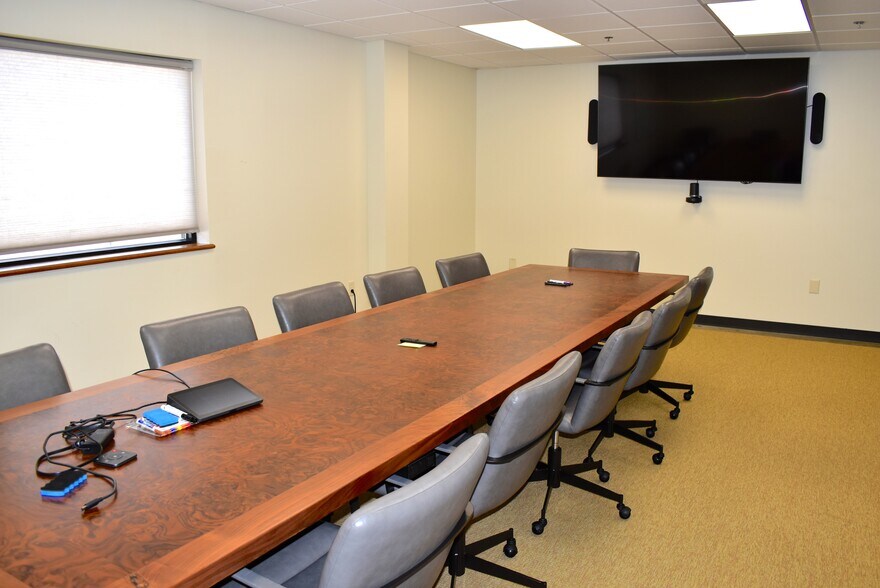More Photos Of 24 12th St, Columbus Loft Creative Space For Lease