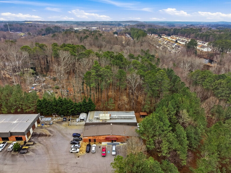 More Photos Of 6190 Parkway North Dr, Cumming Light Distribution For Sale