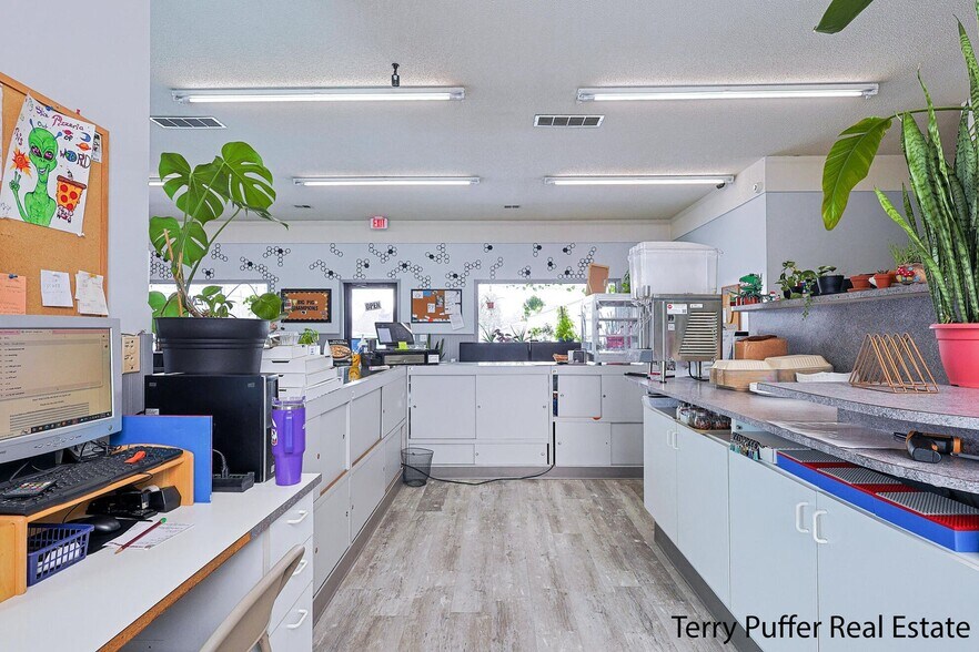 More Photos Of 246 Division St, Hesperia Restaurant For Sale
