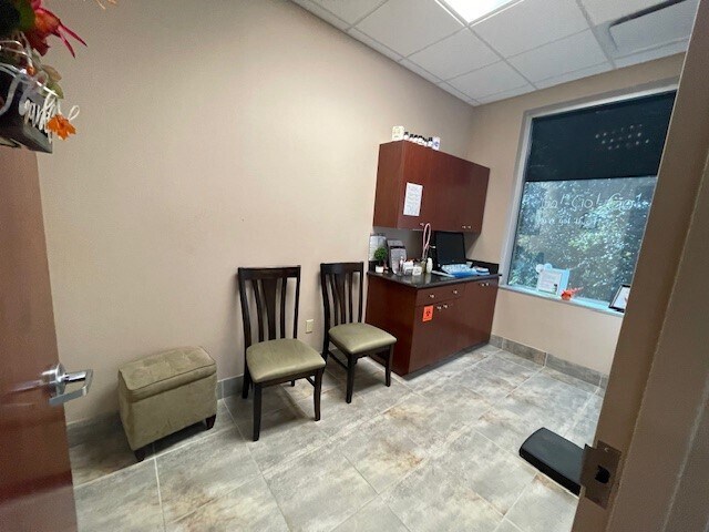 More Photos Of 7560 Red Bug Lake Rd, Oviedo Medical For Sale