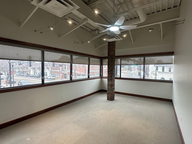 More Photos Of 21 Perron St, St. Albert Freestanding For Lease