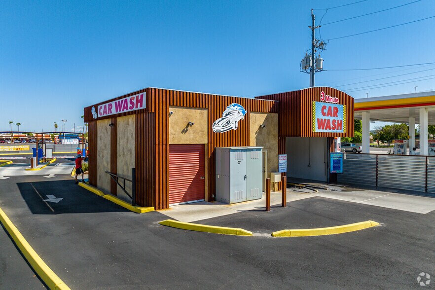 Primary Photo Of 3510 W Cactus Rd, Phoenix Carwash For Sale