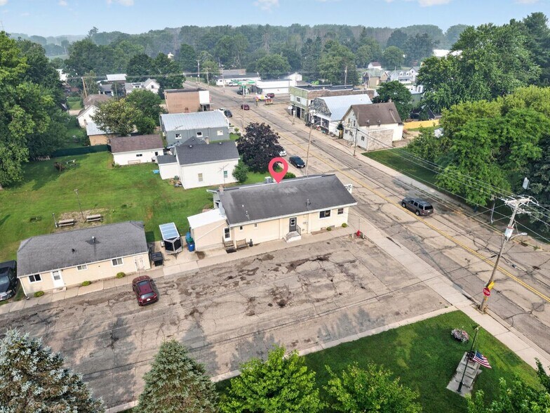 More Photos Of 133 E Main St, Embarrass Specialty For Sale