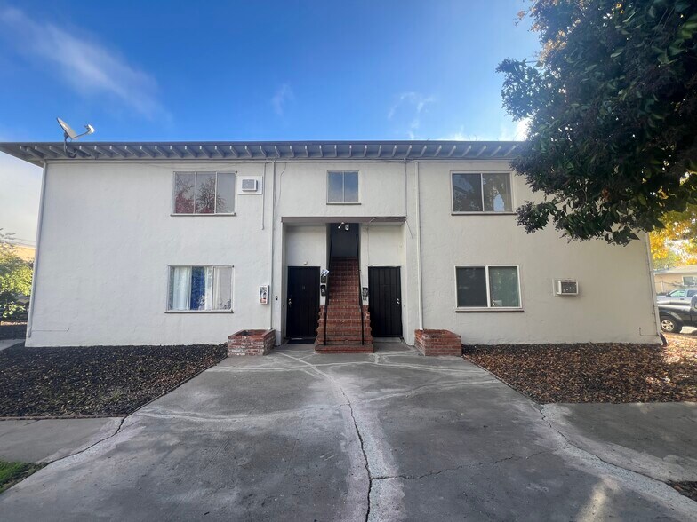 Primary Photo Of 2766 Argyll Ave, Concord Apartments For Sale