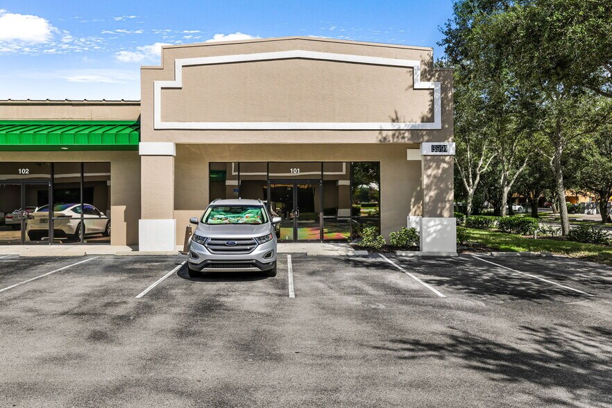 More Photos Of 8991 Daniels Center Dr, Fort Myers Medical For Sale