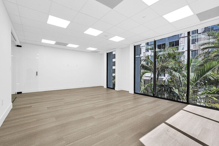 More Photos Of 1110 Brickell Ave, Miami Office For Sale